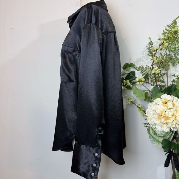 FREE PEOPLE| shooting for the moon satin shirt | Large | black button down - Picture 4 of 15